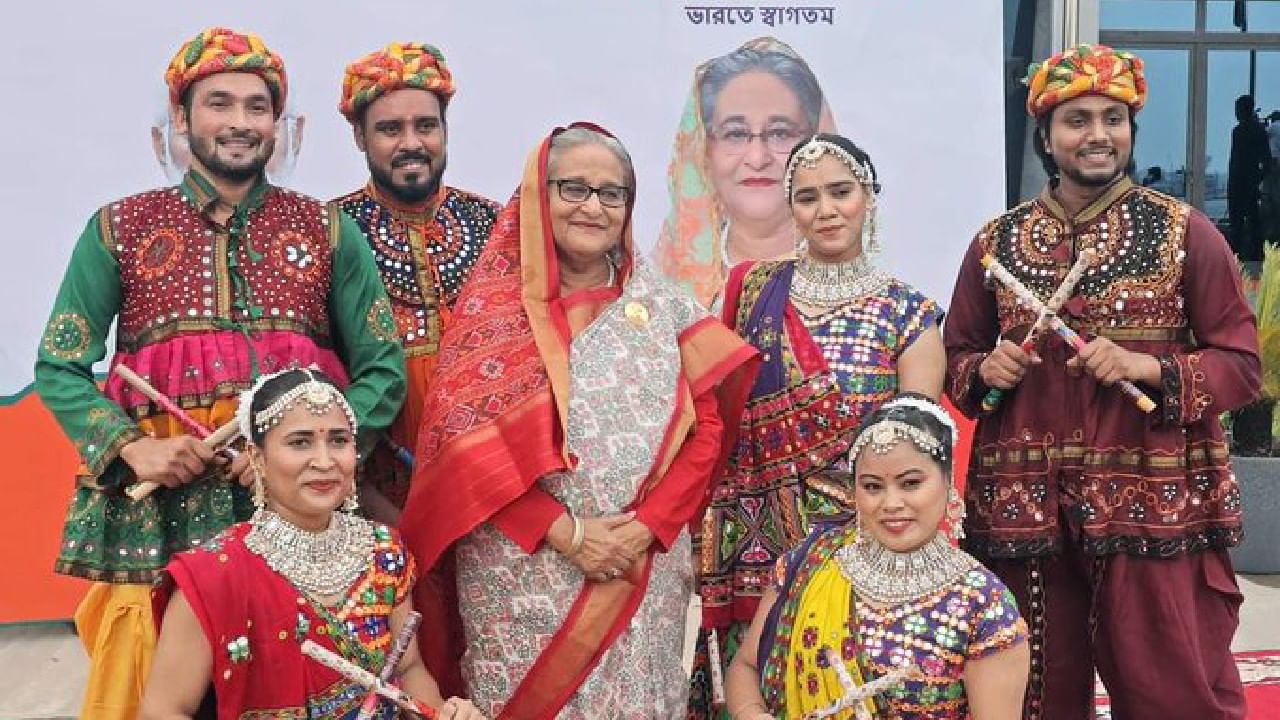 Sheikh Hasina in India: মোদীর আমন্ত্রণে দুদিনের সফরে ভারতে শেখ হাসিনা Sheikh Hasina in India: মোদীর আমন্ত্রণে দুদিনের সফরে ভারতে শেখ হাসিনা