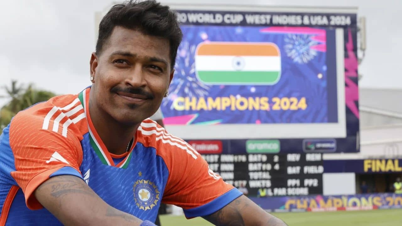 Hardik Pandya: নতুন লুকে বিশ্বজয়ের হিরো, মাঠেই প্রেম প্রস্তাব পেলেন হার্দিক পান্ডিয়া