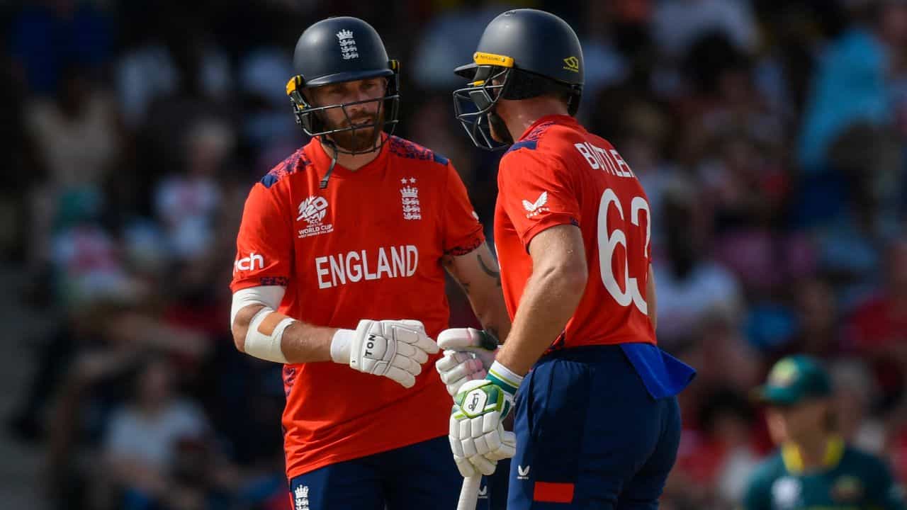 AUS vs ENG: সল্ট-বাটলারের বিধ্বংসী শুরুতেও অ্যাসেজ জেতা হল না ইংল্যান্ডের AUS vs ENG: সল্ট-বাটলারের বিধ্বংসী শুরুতেও অ্যাসেজ জেতা হল না ইংল্যান্ডের