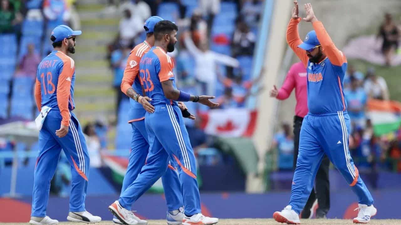 India vs Australia Preview: বৃষ্টি মাথায় বদলার ম্যাচে ভারত, অস্ট্রেলিয়ার বিরুদ্ধে রোহিতের নজরে আর এক স্পিনার! India vs Australia Preview: বৃষ্টি মাথায় বদলার ম্যাচে ভারত, অস্ট্রেলিয়ার বিরুদ্ধে রোহিতের নজরে আর এক স্পিনার!