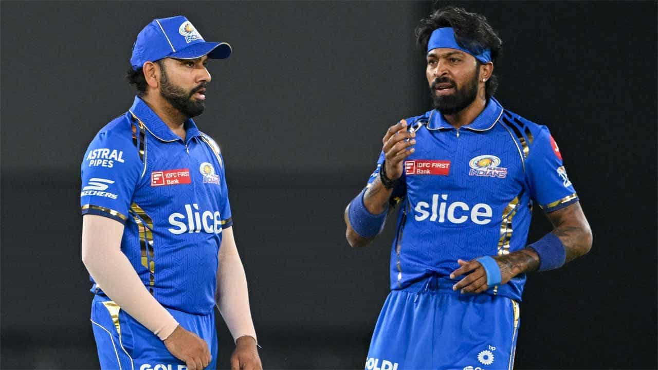Rohit Sharma-Hardik Pandya: রোহিত-হার্দিক IPL অধ্যায় যেন না ঢোকে ভারতের ড্রেসিংরুমে, চাইছেন দেশের প্রাক্তনী Rohit Sharma-Hardik Pandya: রোহিত-হার্দিক IPL অধ্যায় যেন না ঢোকে ভারতের ড্রেসিংরুমে, চাইছেন দেশের প্রাক্তনী