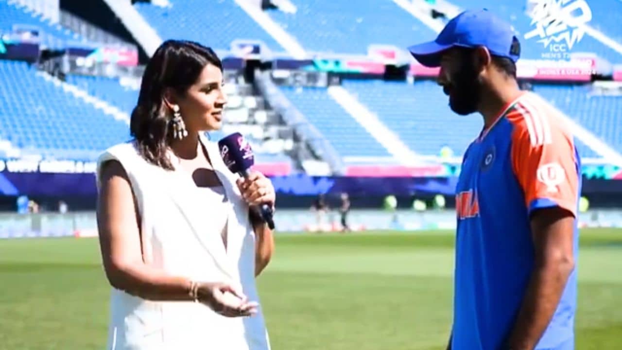 Jasprit Bumrah: ভিডিয়ো: বুমরার সামনে বুম হাতে সঞ্জনা, একেই বলে কাপল গোলস