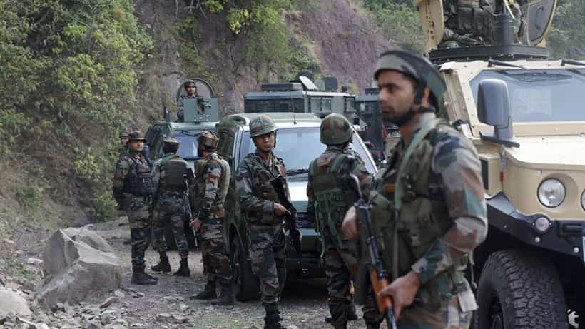 Terrorist Attack: জঙ্গলে ঢুকতেই এলোপাথাড়ি গুলি জঙ্গিদের, অনন্তনাগে শহিদ ২ জওয়ান, আহত আরও ৩