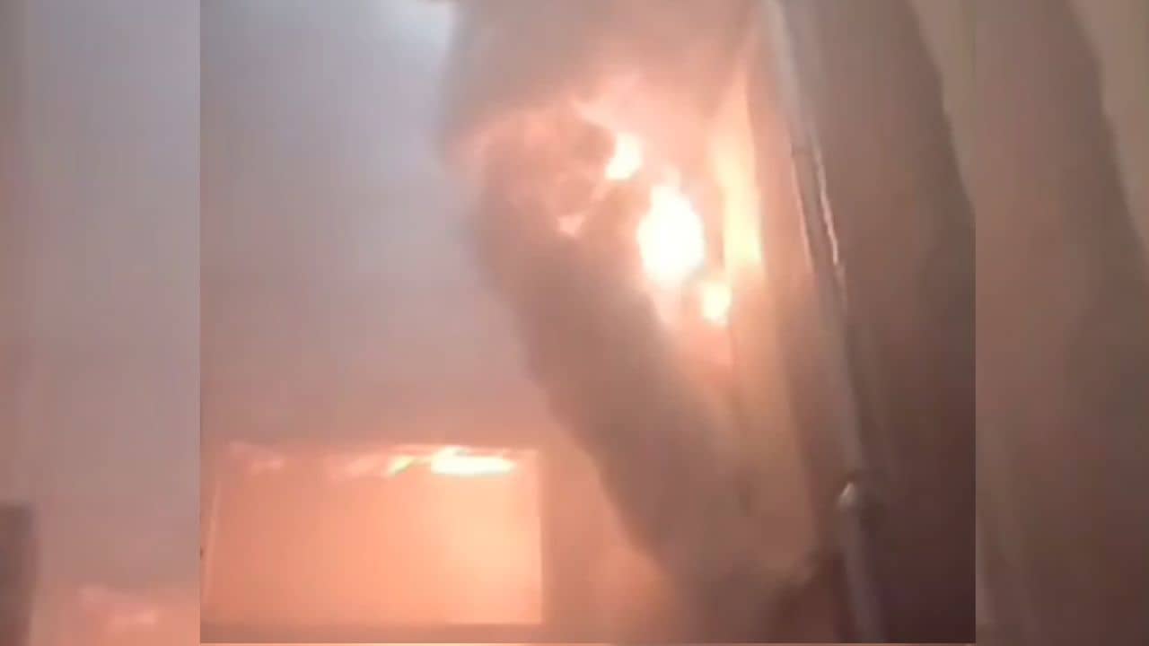 Fire in Kolkata: বাগরি মার্কেটের আতঙ্ক ফিরল বড়বাজারে, সাদা ধোঁয়ায় ঢাকল এলাকা