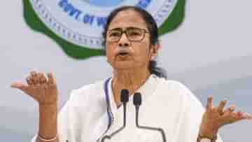 Mamata Banerjee: নবান্নে ডেকে এক ঘণ্টা ধরে ধমক-বকাবকি! মমতার বৈঠকের পরই বদলে গেল সচিব