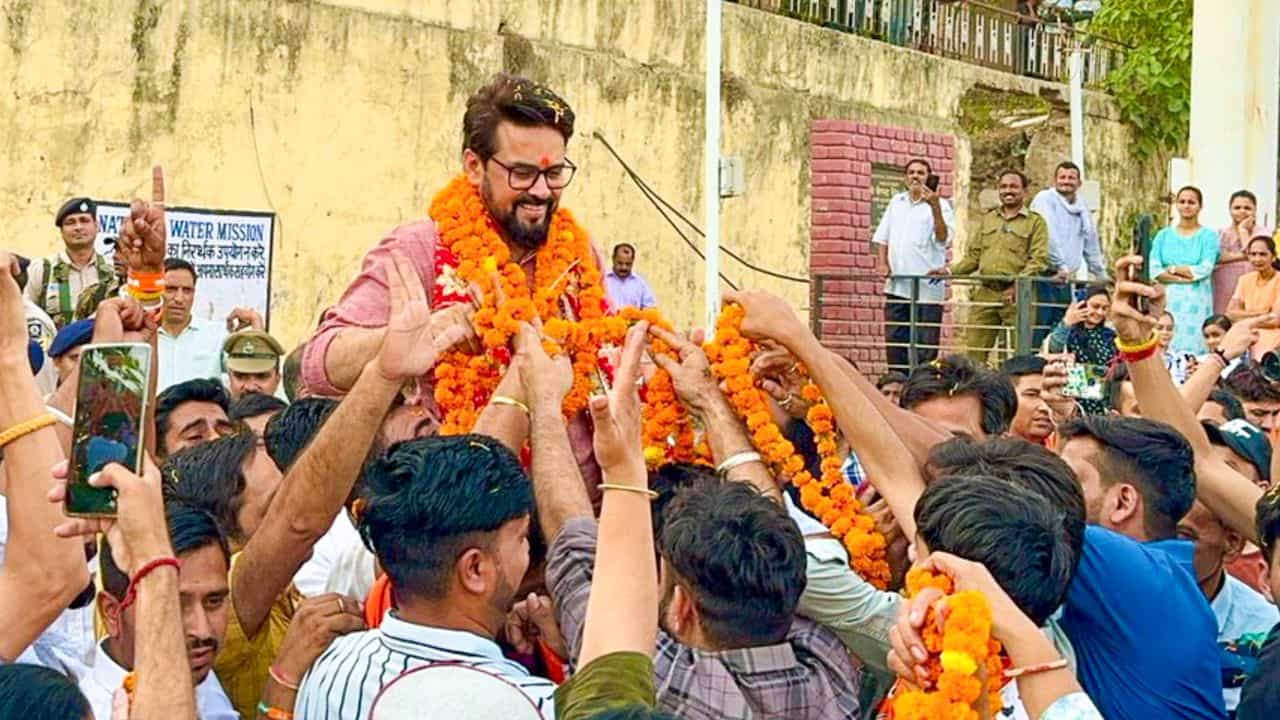 Anurag Thakur: মন্ত্রী না হওয়া শাস্তি নয়, বরং শিকে ছিঁড়তে পারে অনুরাগের! কী বড় চমক অপেক্ষা করছে? Anurag Thakur: মন্ত্রী না হওয়া শাস্তি নয়, বরং শিকে ছিঁড়তে পারে অনুরাগের! কী বড় চমক অপেক্ষা করছে?