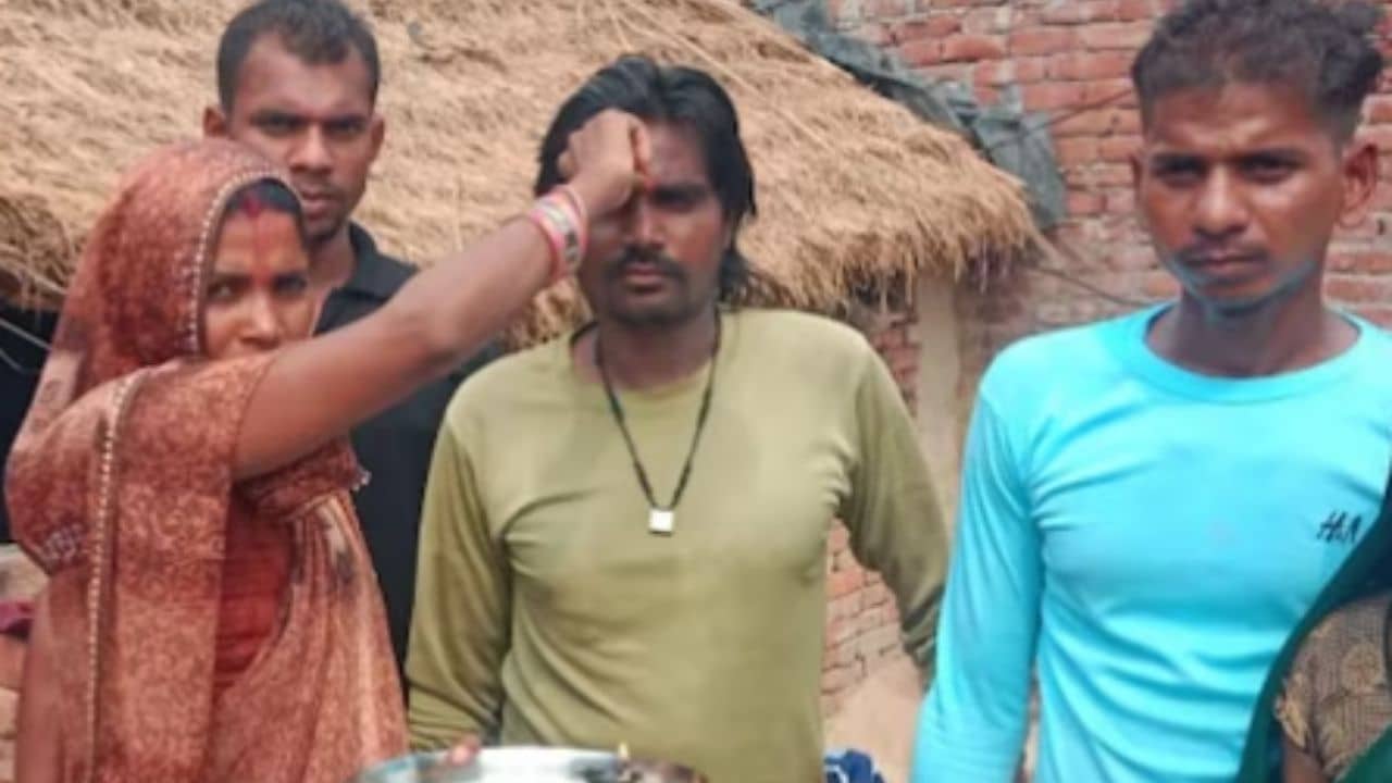 ভাঙা দাঁত দেখেই চিনেছিলেন, রিলসের দৌলতে ১৮ বছর পর মিলন হল ভাই-বোনের