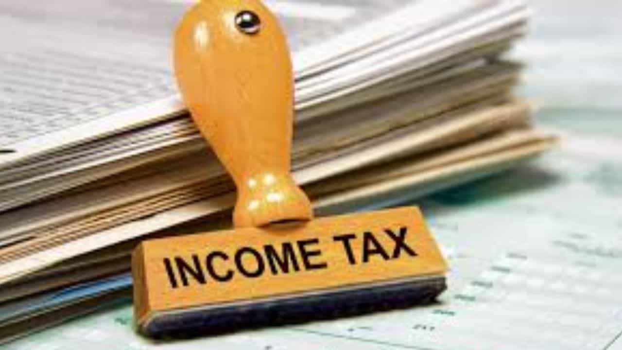 Income Tax: ফর্ম-১৬ ছাড়া আয়কর রিটার্ন ফাইল করতে পারবেন? জেনে নিন কী উপায় Income Tax: ফর্ম-১৬ ছাড়া আয়কর রিটার্ন ফাইল করতে পারবেন? জেনে নিন কী উপায়