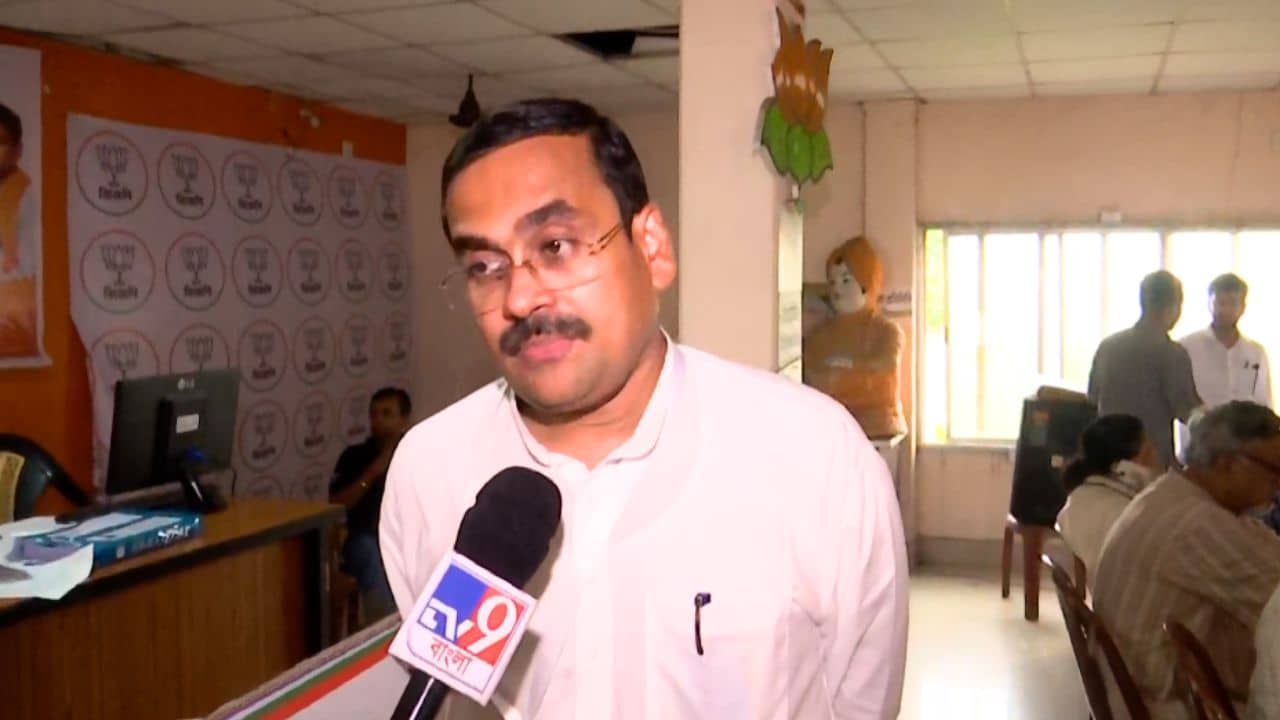 Anirban Ganguly on Vote: নতুন প্যাটার্ন দেখা যাচ্ছে, হিন্দুদের ভয় দেখিয়ে আটকে দেওয়া হচ্ছে, ভোটের মাঝে বিস্ফোরক অনির্বাণ