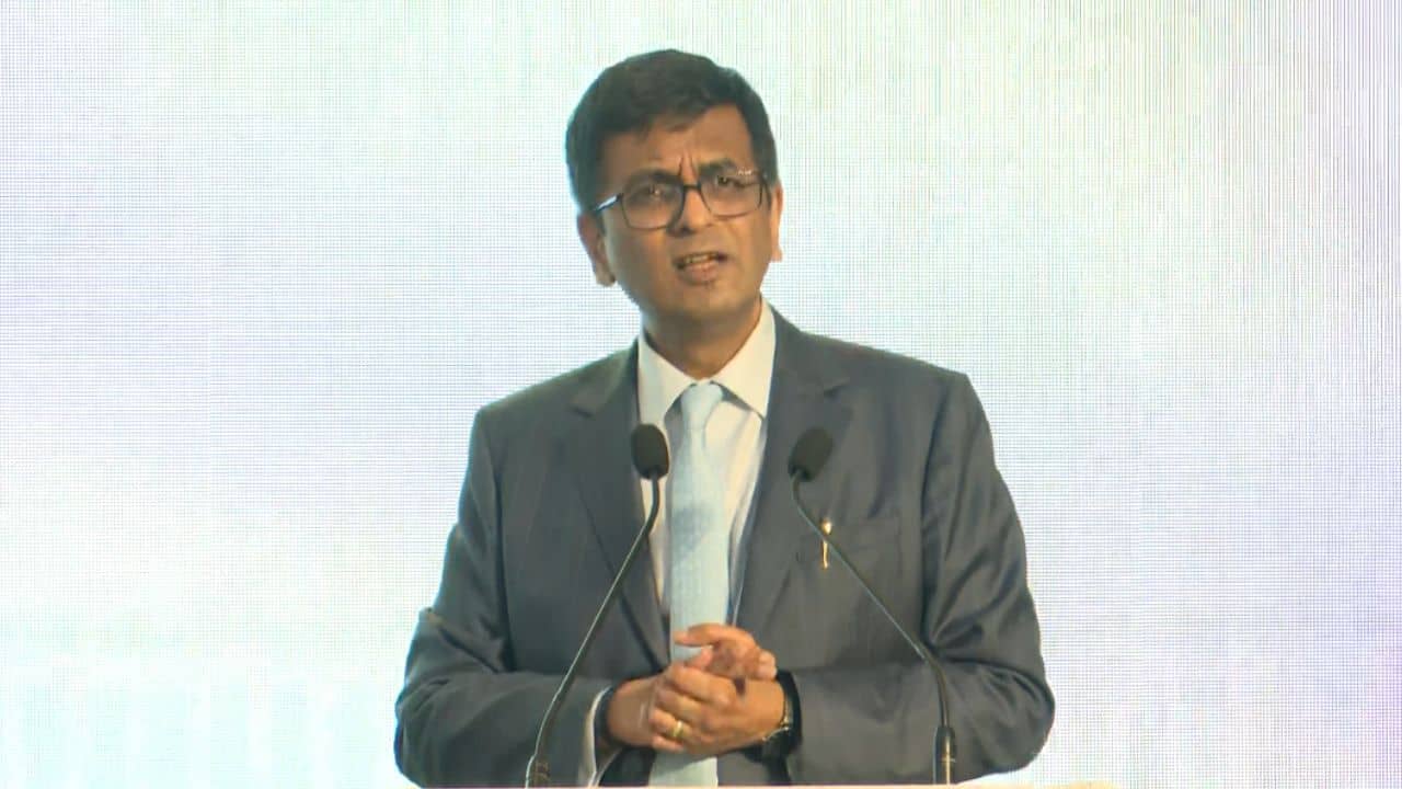 CJI D Y Chandrachud: সমাজ কেমন হবে, তা বিচারপতি ঠিক করেন না, আমরা সংবিধানের সার্ভেন্ট, মাস্টার নই: প্রধান বিচারপতি