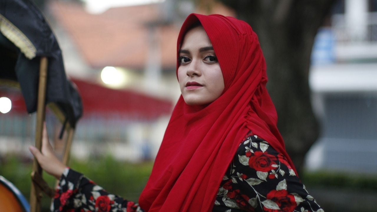 Hijab Ban: হিজাব পরলেই মোটা টাকা জরিমানা, রাখা যাবে না লম্বা দাড়িও, এই মুসলিম দেশে এবার কড়া আইন Hijab Ban: হিজাব পরলেই মোটা টাকা জরিমানা, রাখা যাবে না লম্বা দাড়িও, এই মুসলিম দেশে এবার কড়া আইন