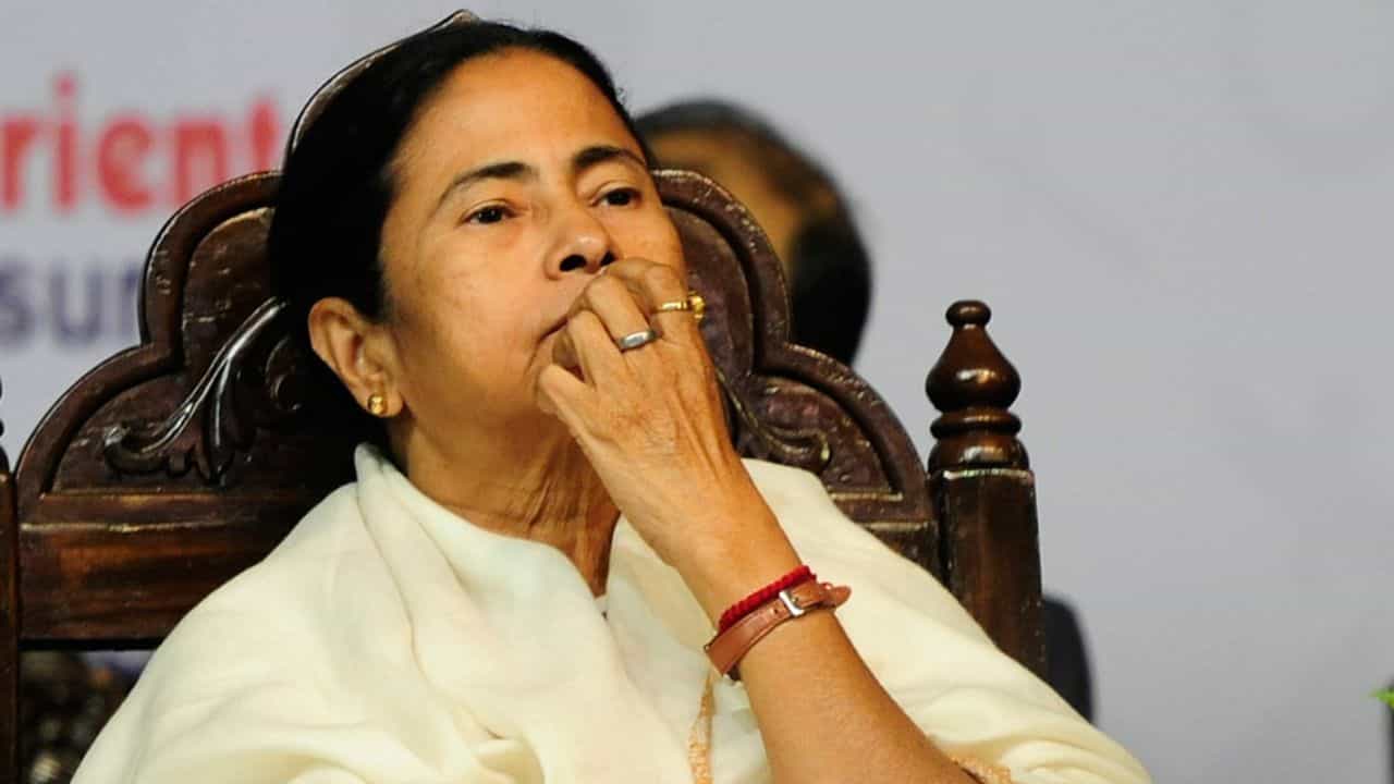 Mamata Banerjee-High Court: হাইকোর্টে বড় স্বস্তি মমতা বন্দ্যোপাধ্যায়ের, নিষ্পত্তি হল মামলার Mamata Banerjee-High Court: হাইকোর্টে বড় স্বস্তি মমতা বন্দ্যোপাধ্যায়ের, নিষ্পত্তি হল মামলার