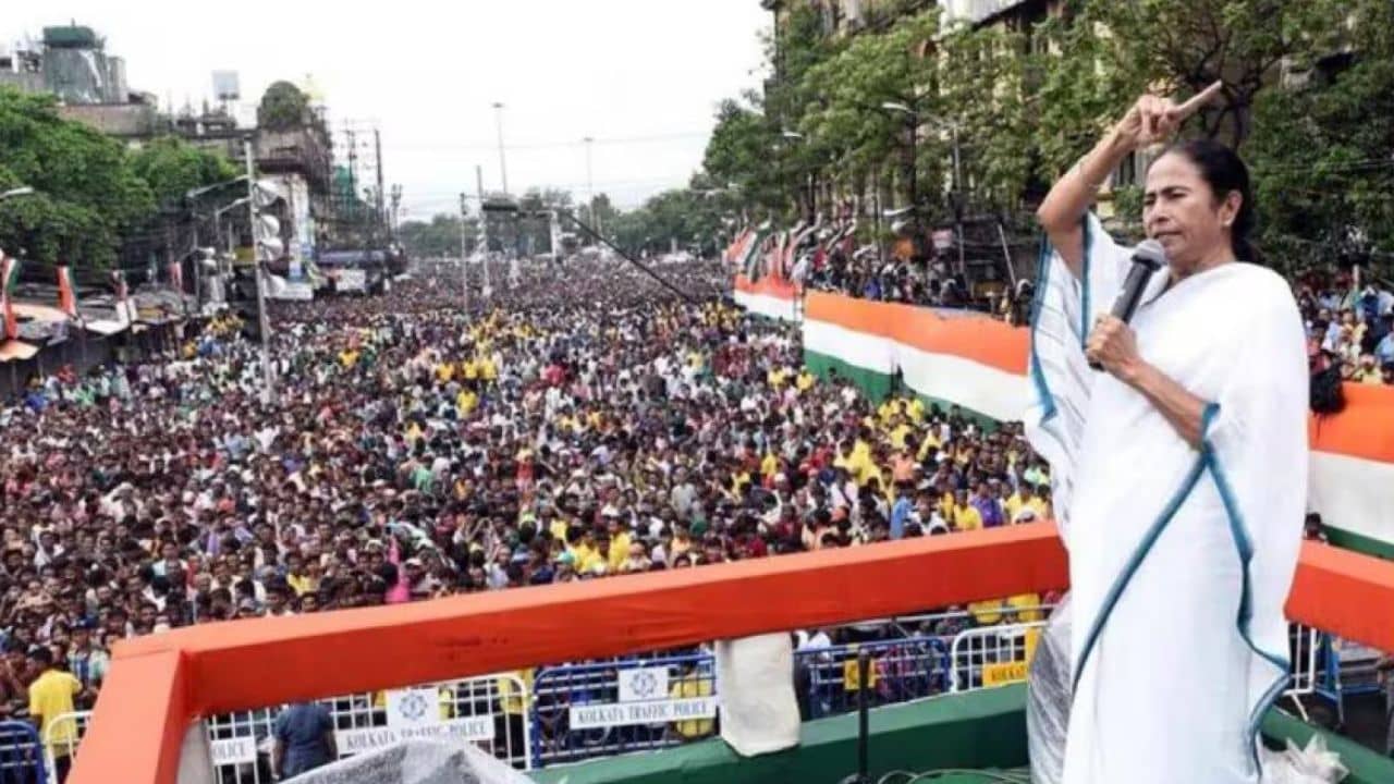 Mamata Banerjee: ধর্মতলা ব্লক করবেন না, একটাই সভা করি, কিছু মানুষের রক্ত পড়ে আছে ওখানে: মমতা