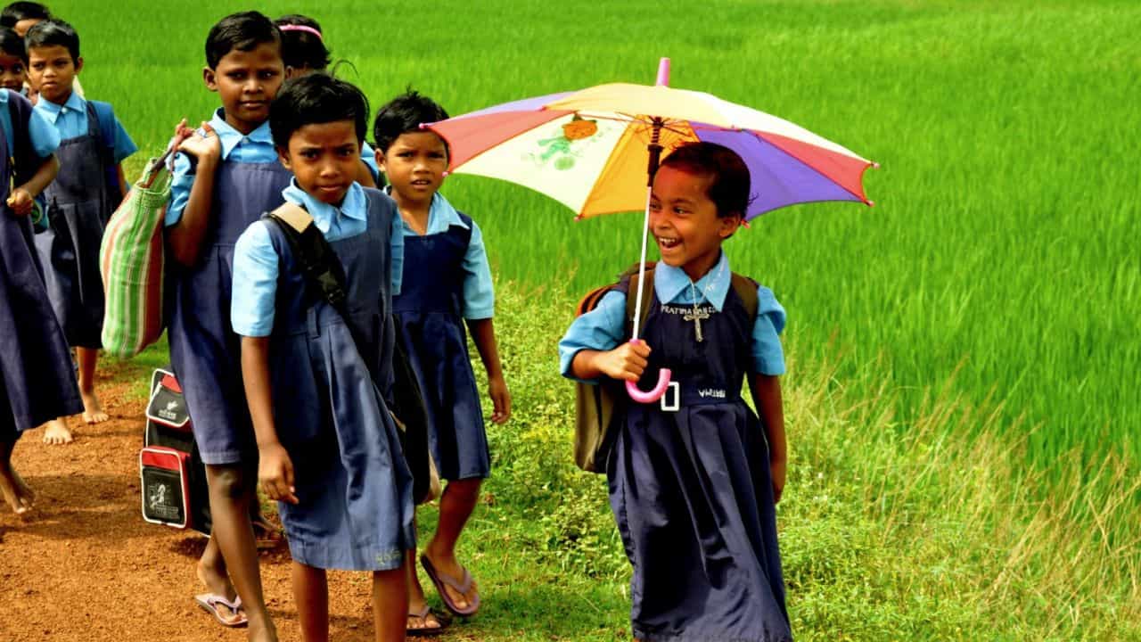 Girls Education Campaign: অন্তত স্কুলশিক্ষাটুকু শেষ করতে দিন বাড়ির মেয়েটাকে..., নতুন প্রচার অভিযানে CRY Girls Education Campaign: অন্তত স্কুলশিক্ষাটুকু শেষ করতে দিন বাড়ির মেয়েটাকে..., নতুন প্রচার অভিযানে CRY