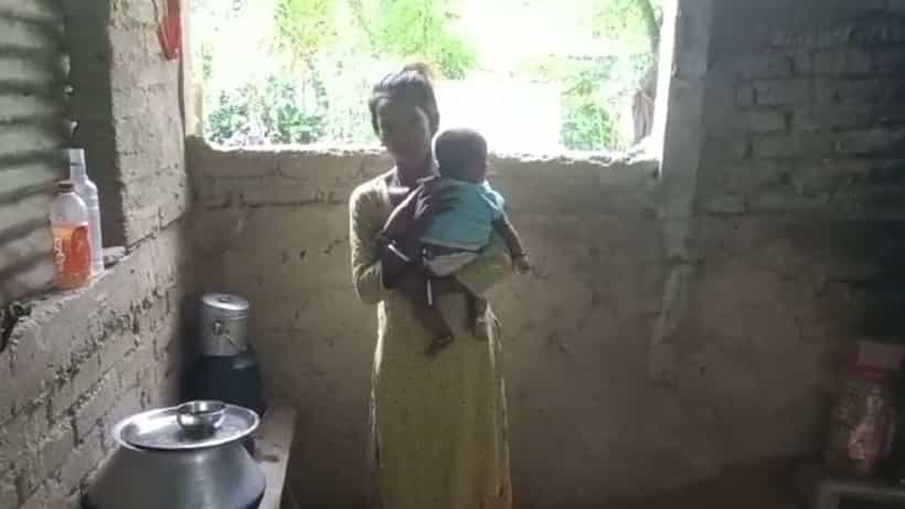 Meteli: মাঝ রাতে দুয়ারে বিপদ! কোলের বাচ্চা বুকে জড়িয়ে ছুটলেন মা...