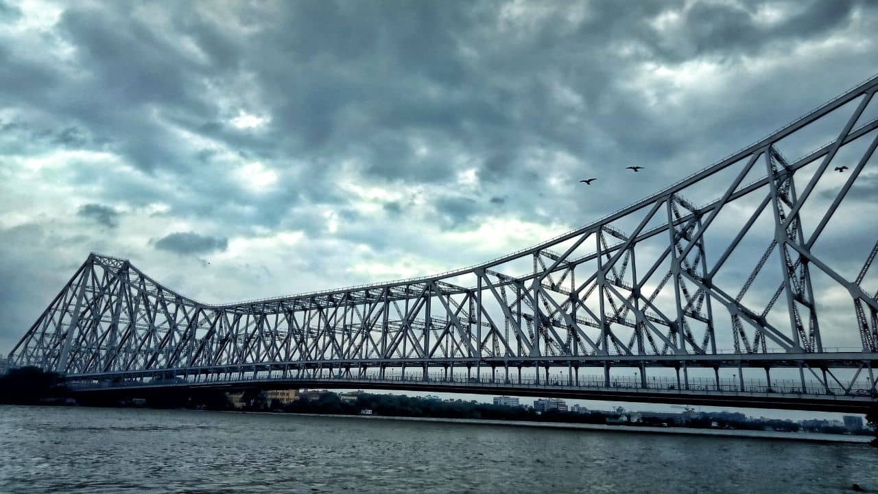 Today Weather Update: আজ সন্ধ্যা থেকেই ঝড়বৃষ্টি, কপাল খুলবে কোন কোন জেলার?