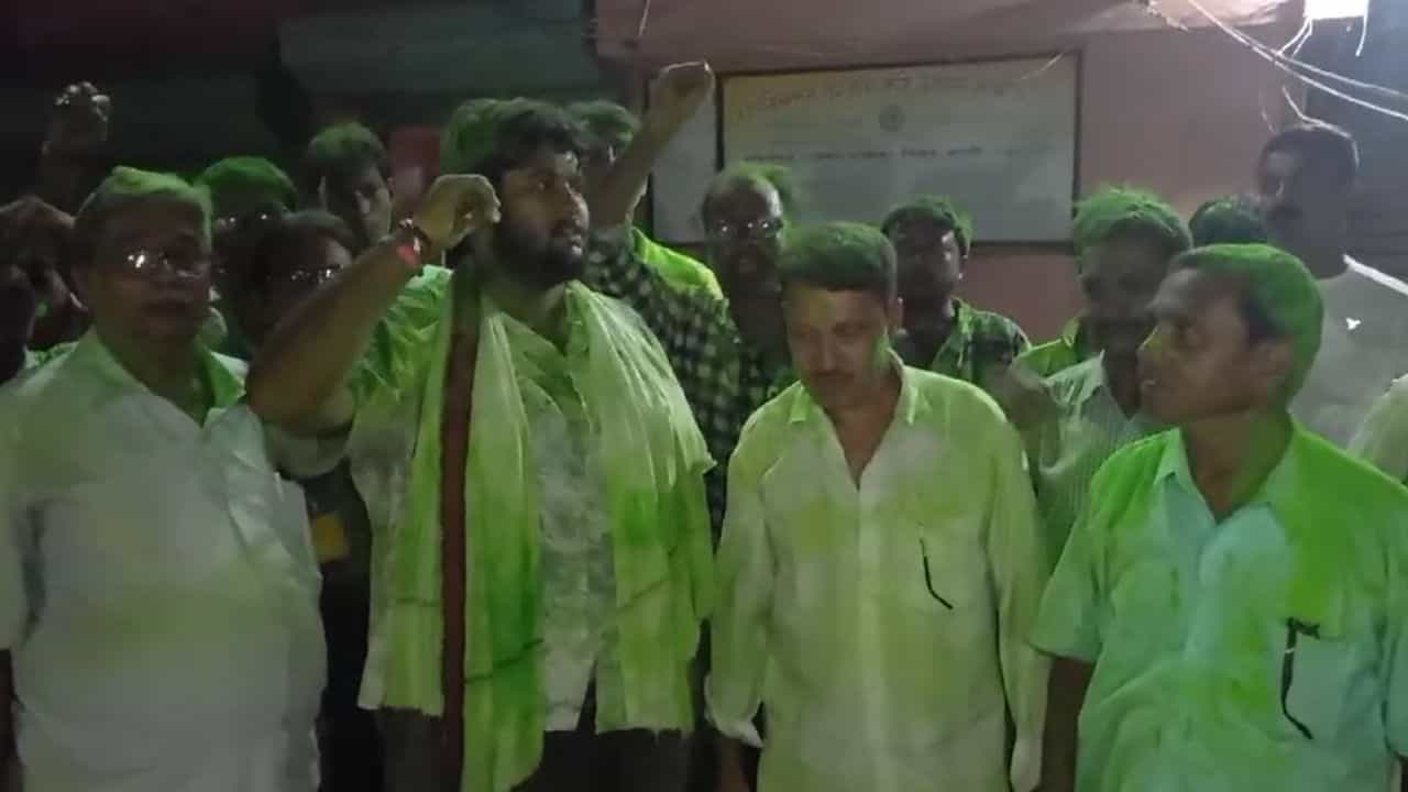 CPIM-TMC: সিপিএমকে আবারও শূন্য করে ছাড়ল তৃণমূল, তিন দশকের সমবায়ও হাতছাড়া CPIM-TMC: সিপিএমকে আবারও শূন্য করে ছাড়ল তৃণমূল, তিন দশকের সমবায়ও হাতছাড়া