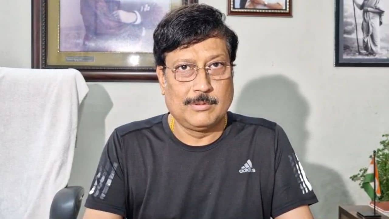 Sabyasachi Dutta: দুটো গাল চড় খেতে খেতে তো লাল হয়ে গেল, কাকে ধুয়ে দিলেন সব্যসাচী?