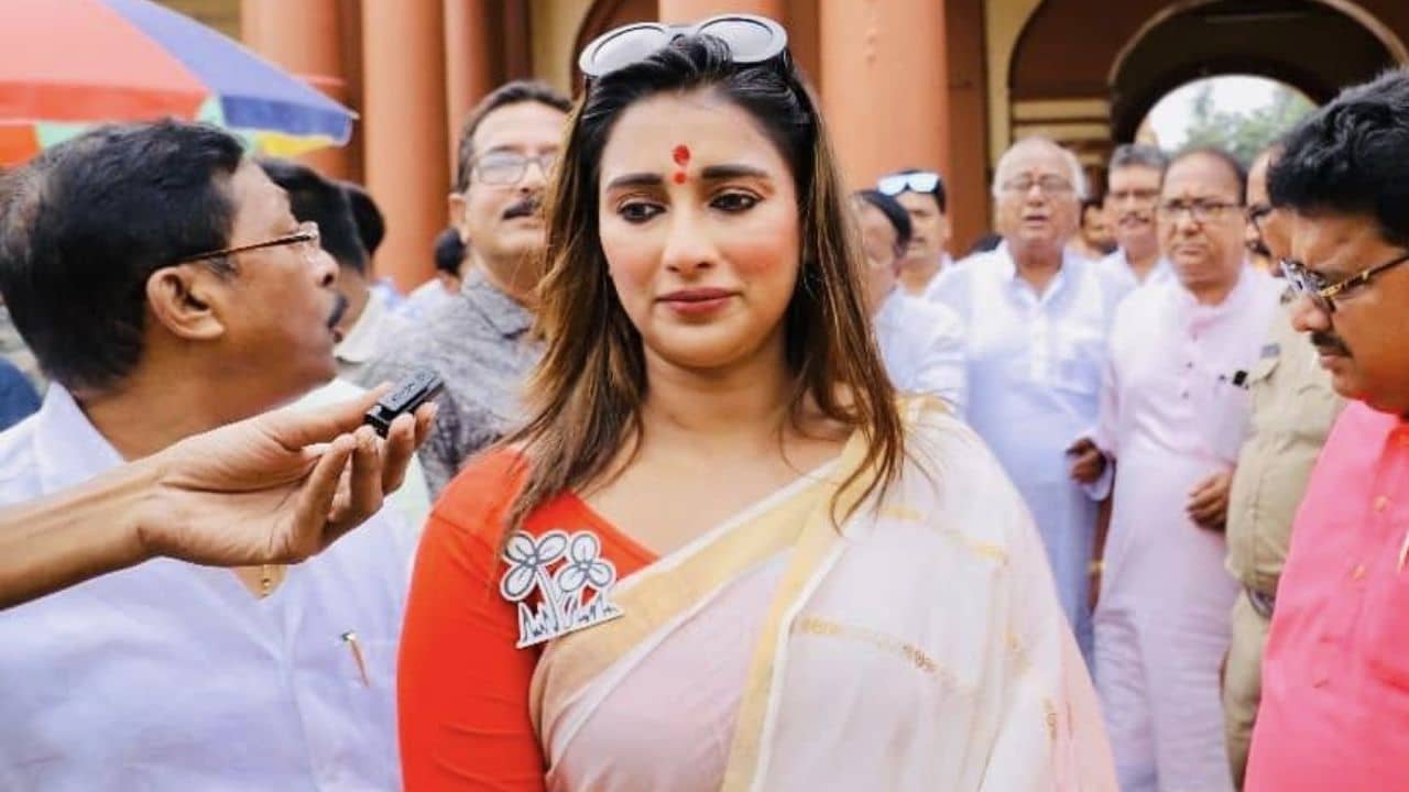 Sayantika Banerjee: সায়ন্তিকার শপথের আগে এ কোন চিঠি এল?