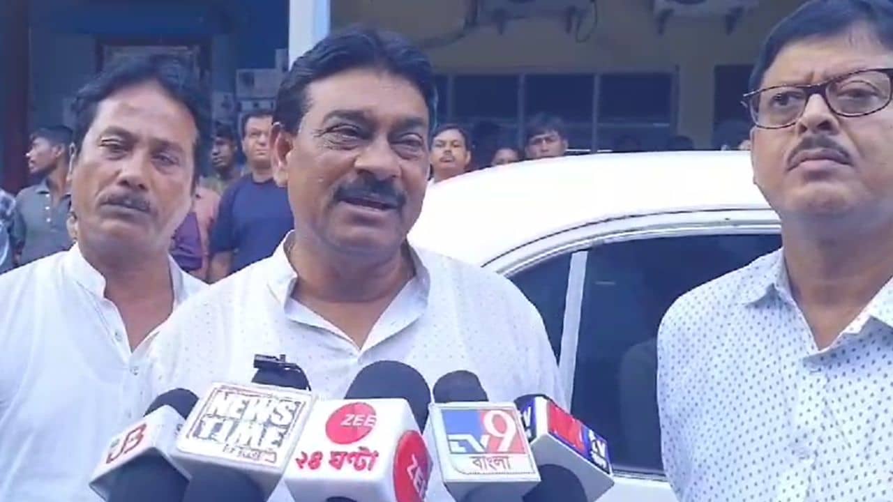 TMC MLA: হঠাৎ খিচুনি, মুখ দিয়ে গ্যাজলা! তৃণমূল বিধায়কের কী হল মাঝ রাস্তায়?