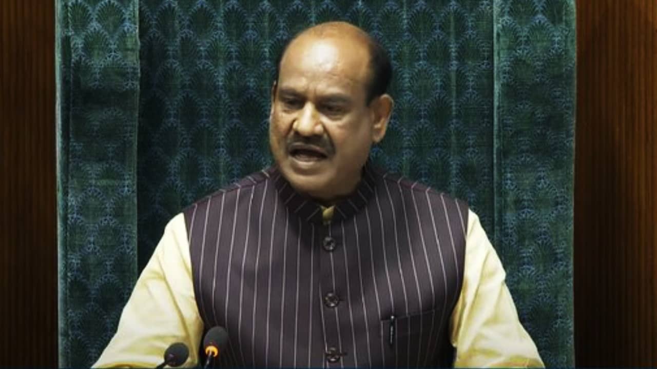 Lok Sabha adjourned: ওমের দ্বিতীয় মেয়াদের শুরুতেই মুলতবি লোকসভা! বক্তৃতায় আনন্দিত মোদী