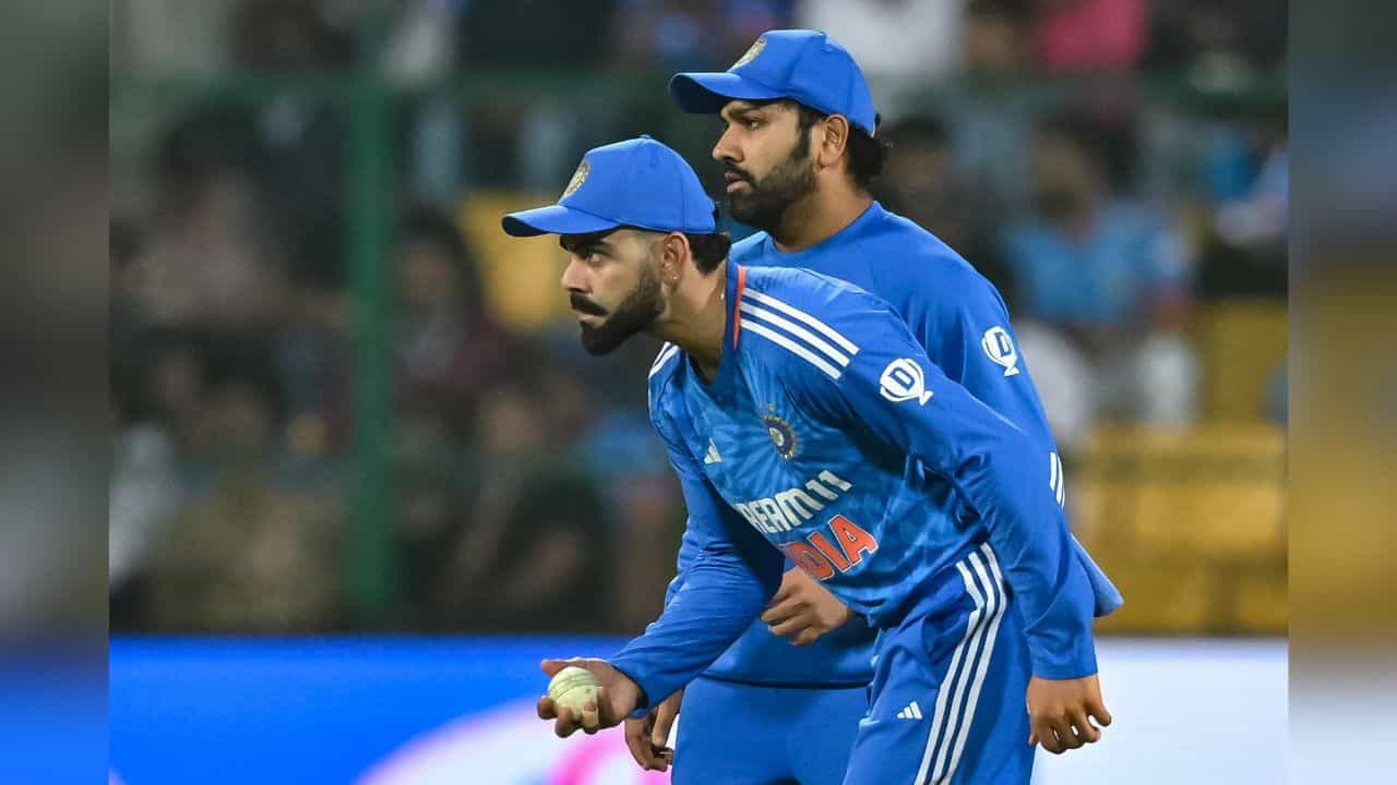 Virat-Rohit: রো-কো জুটির 'লাস্ট ডান্স'! বিশ্বকাপের সমীকরণ মেলাতে আজই শেষ সুযোগ... Virat-Rohit: রো-কো জুটির 'লাস্ট ডান্স'! বিশ্বকাপের সমীকরণ মেলাতে আজই শেষ সুযোগ...