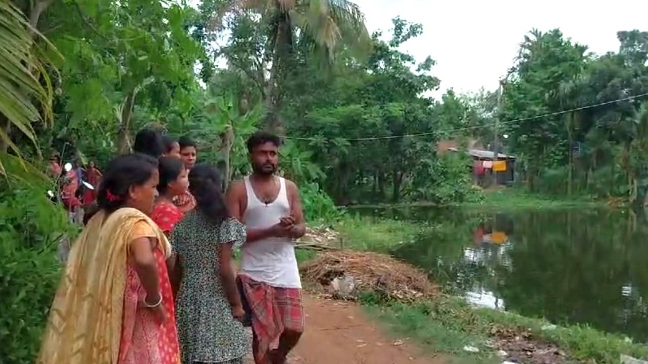 Purba Bardhaman: হাত বাঁধা, মুখে গোঁজা ওড়না, কালনায় পুকুর থেকে ভেসে উঠল ক্লাস নাইনের ছাত্রীর বীভৎস দেহ