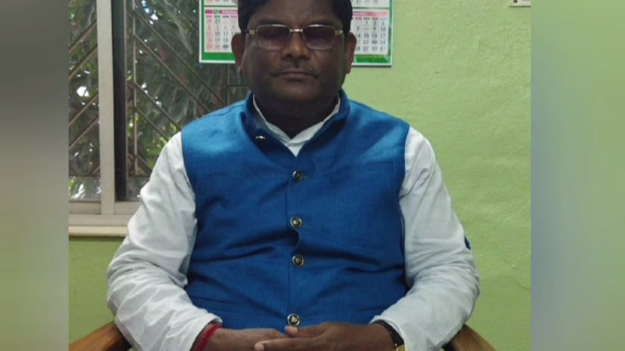 TMC Leader Missing: ৩ দিন হয়ে গেল, নিখোঁজ কোলাঘাটের TMC নেতা TMC Leader Missing: ৩ দিন হয়ে গেল, নিখোঁজ কোলাঘাটের TMC নেতা