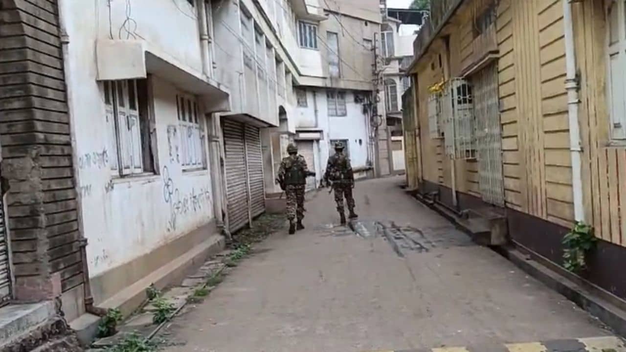 Asansol: বাংলার বড় লোহার ফ্যাক্টরি, রানিগঞ্জে শিল্পপতির বাড়িতে ED হানা