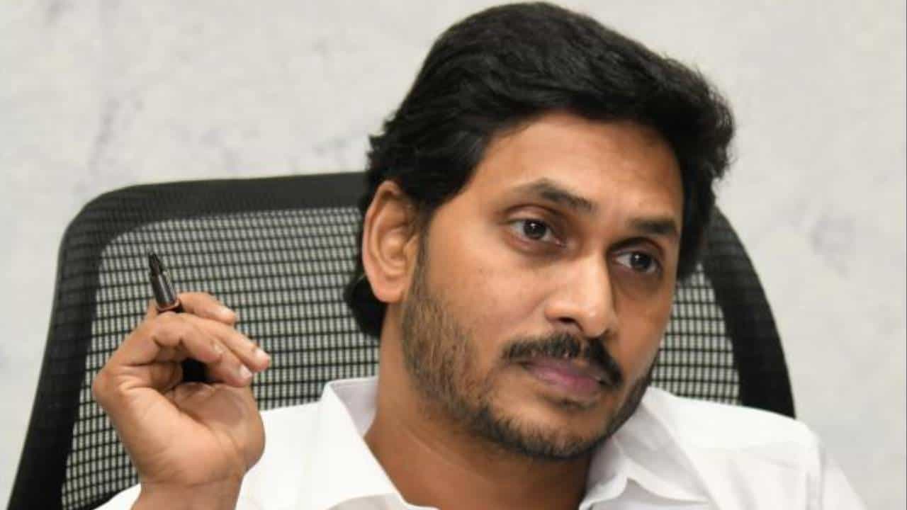 Andhra Pradesh Politics: অন্ধ্র থেকে কেন ধুয়ে মুছে সাফ জগন রেড্ডির দল? Andhra Pradesh Politics: অন্ধ্র থেকে কেন ধুয়ে মুছে সাফ জগন রেড্ডির দল?