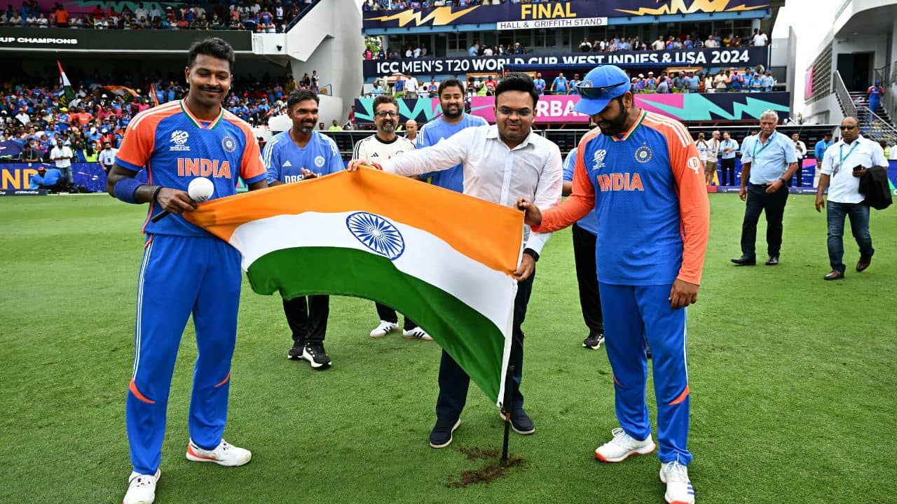 T20 World Cup 2024: অনেক হল এ বার এসো, তর সইছে না... বিশ্বকাপ জিতেই রোহিতকে হাঁকডাক হার্দিকের