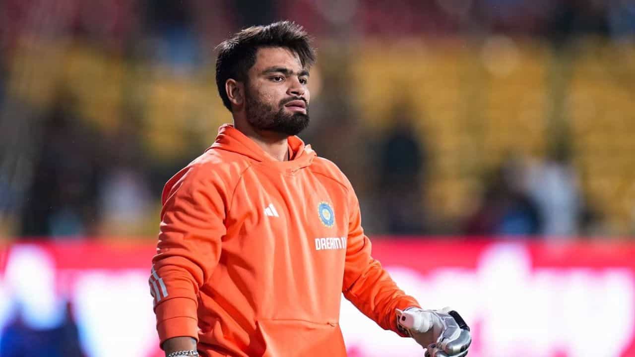 T20 World Cup 2024: ভরসার নাম রিঙ্কু সিং, বিশ্বকাপের মাঝেই দু-জনকে দেশে পাঠাচ্ছে ভারতীয় টিম ম্যানেজমেন্ট! T20 World Cup 2024: ভরসার নাম রিঙ্কু সিং, বিশ্বকাপের মাঝেই দু-জনকে দেশে পাঠাচ্ছে ভারতীয় টিম ম্যানেজমেন্ট!