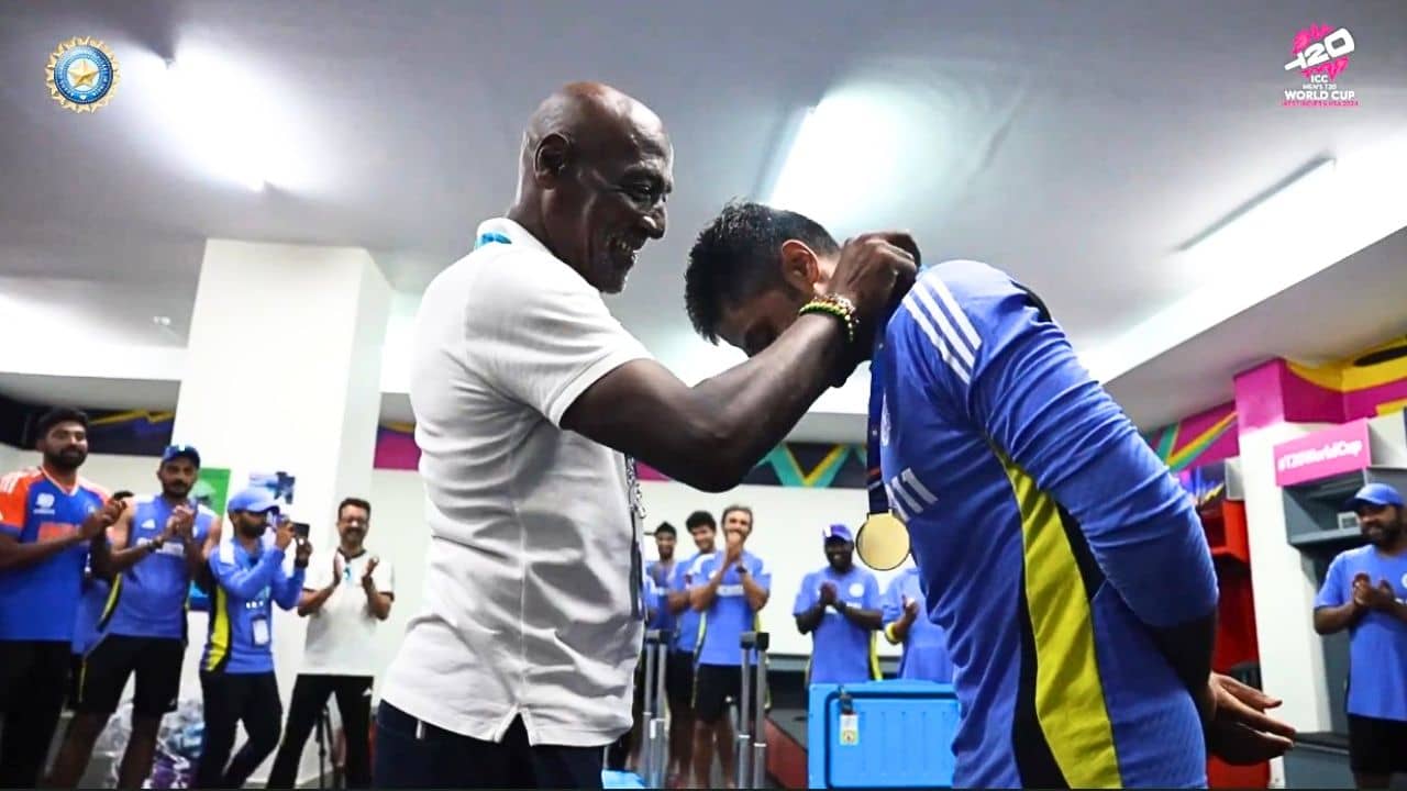 T20 World Cup 2024: পন্থকে ডাকলেন পকেট রকেট, ড্রেসিংরুমে সেরা ফিল্ডারের পুরস্কার কাকে দিলেন স্যার ভিভিয়ান রিচার্ডস?
