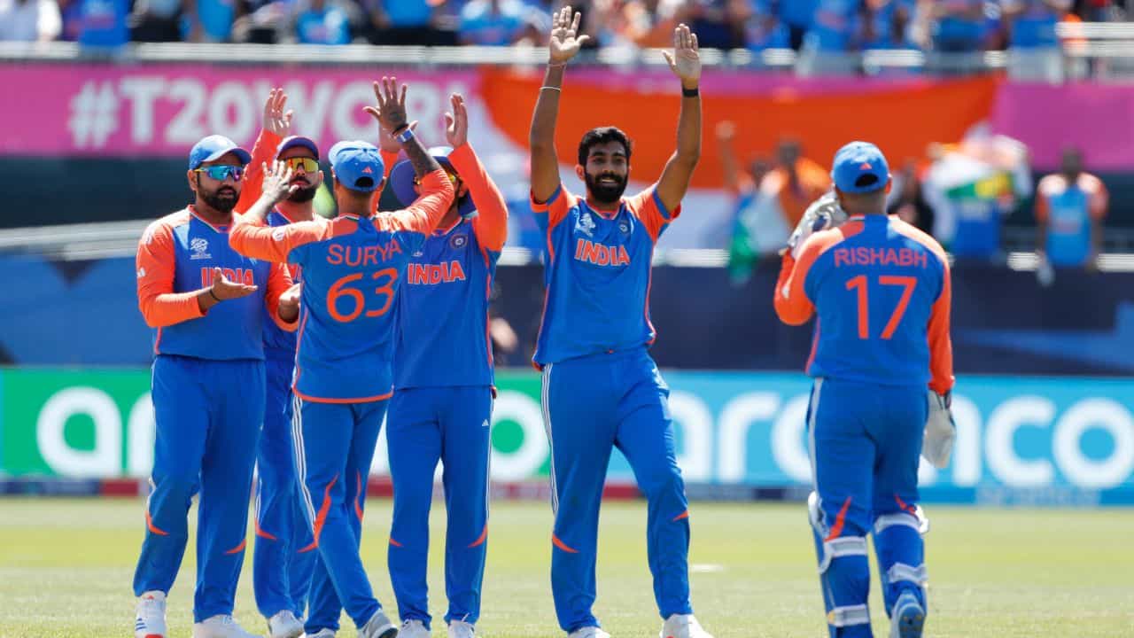 T20 World Cup 2024: বিশ্বকাপের সুপার '৮' নিশ্চিত, ক্যালেন্ডারে মার্ক করুন কোন ম্যাচ দেখবেন কবে? T20 World Cup 2024: বিশ্বকাপের সুপার '৮' নিশ্চিত, ক্যালেন্ডারে মার্ক করুন কোন ম্যাচ দেখবেন কবে?