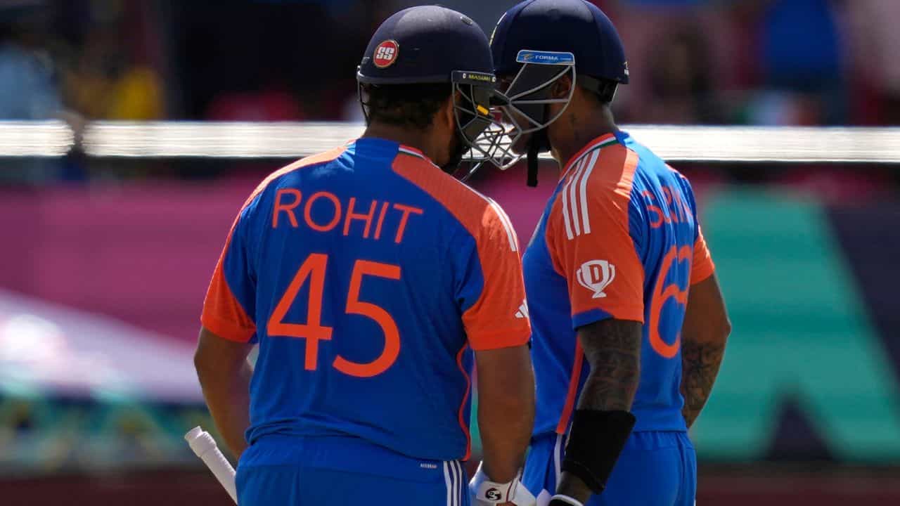 IND VS ENG, Semifinal: রোহিতের স্কাইফাই ইনিংস, হার্দিকের হার্ড-হিট, ভারতের পুঁজি ১৭১ IND VS ENG, Semifinal: রোহিতের স্কাইফাই ইনিংস, হার্দিকের হার্ড-হিট, ভারতের পুঁজি ১৭১