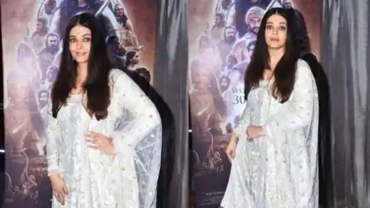 ঐশ্বর্যের গর্ভে সন্তান, চাপা ছিল খবর, জানাজানি হতেই অমিতাভ এ কী করলেন ঐশ্বর্যের গর্ভে সন্তান, চাপা ছিল খবর, জানাজানি হতেই অমিতাভ এ কী করলেন