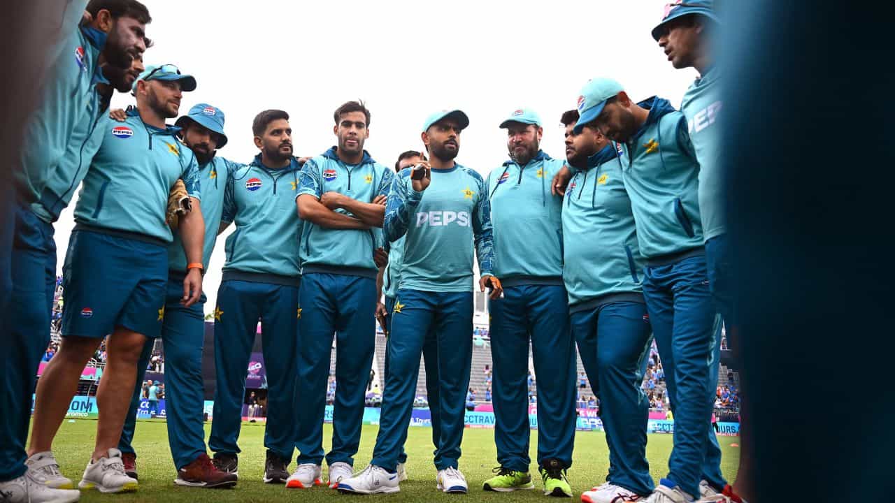 IND vs PAK: পাক টিমে বড় সার্জারি প্রয়োজন... ভারতের কাছে হারতেই বাবরদের জন্য 'বিশেষ ব্যবস্থা' IND vs PAK: পাক টিমে বড় সার্জারি প্রয়োজন... ভারতের কাছে হারতেই বাবরদের জন্য 'বিশেষ ব্যবস্থা'
