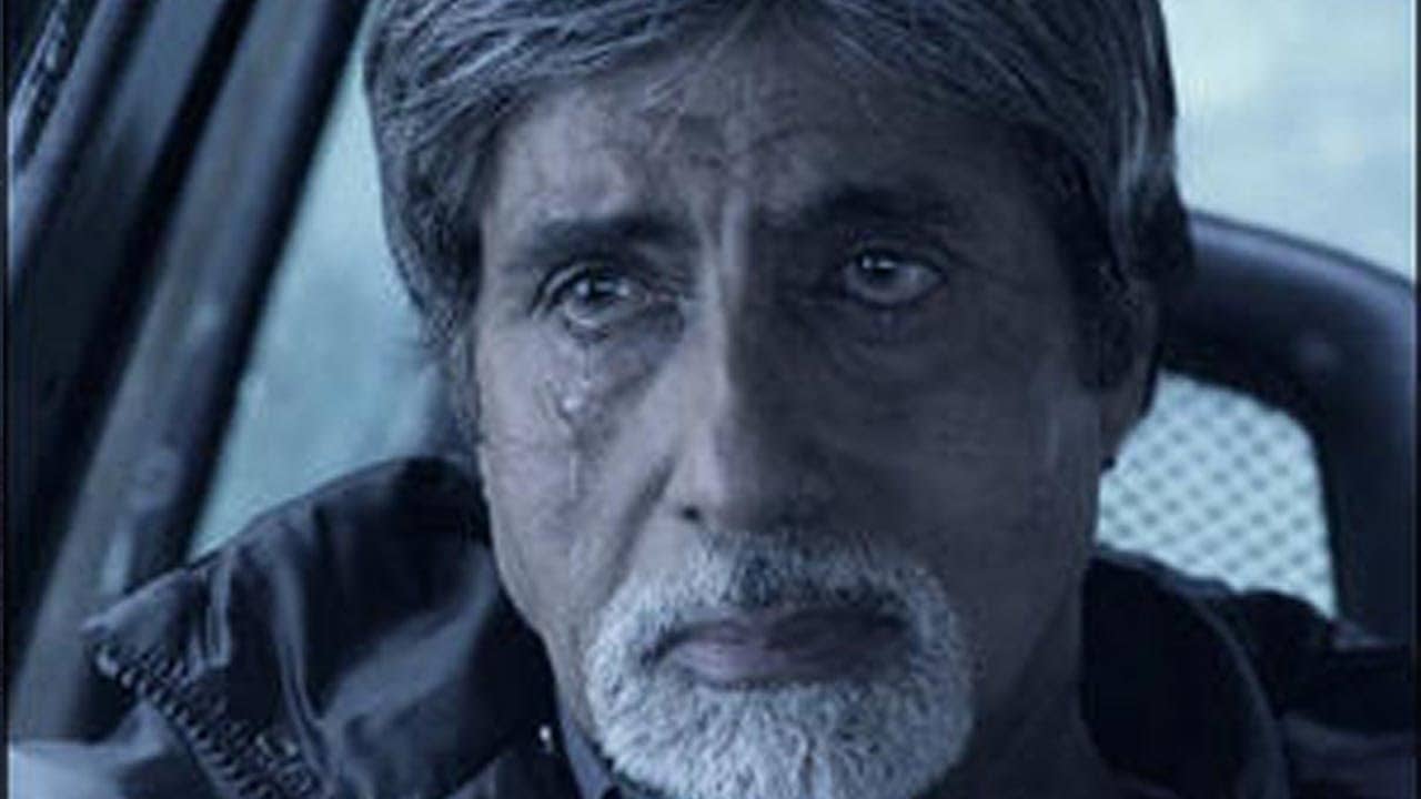 একটা ভুলে সব শেষ, সুপারস্টার হওয়ার পরও খিদের জ্বালায় হাত পাতেন অমিতাভ