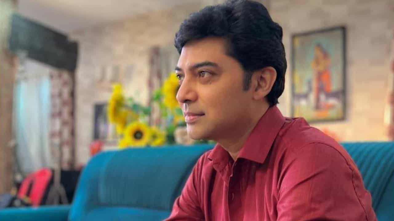 ভাস্বরের আক্ষেপ, 'বড্ড দেরি করে ফেলেছি, আরও আগে যদি...' ভাস্বরের আক্ষেপ, 'বড্ড দেরি করে ফেলেছি, আরও আগে যদি...'