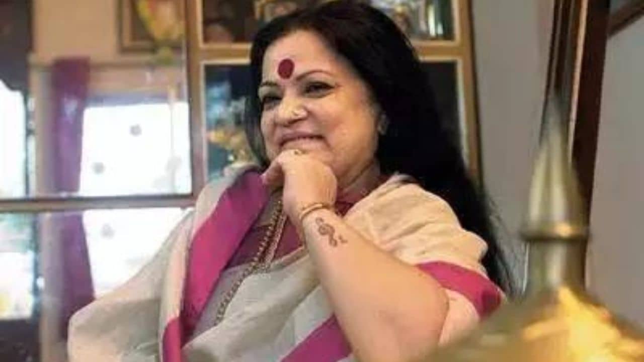 ১০ হাজার টাকার বিনিময়ে মেয়েটাকে বাড়িতে নিয়ে আসি, তারপর আর সংসার হল না হৈমন্তীর!