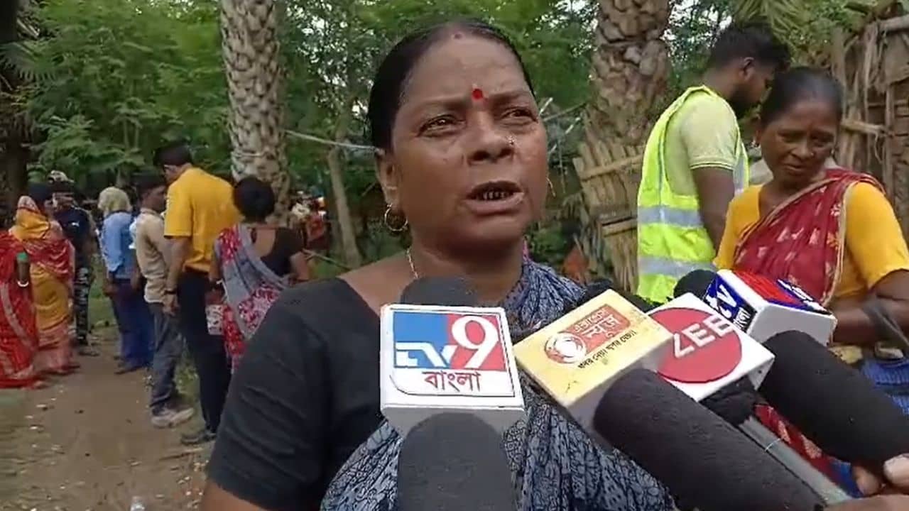 Haldia Eviction: কোথায় যাব আমরা... গাছের তলায় থাকতে হবে,  উচ্ছেদ শুরু হতেই বিক্ষোভ হলদিয়ায়