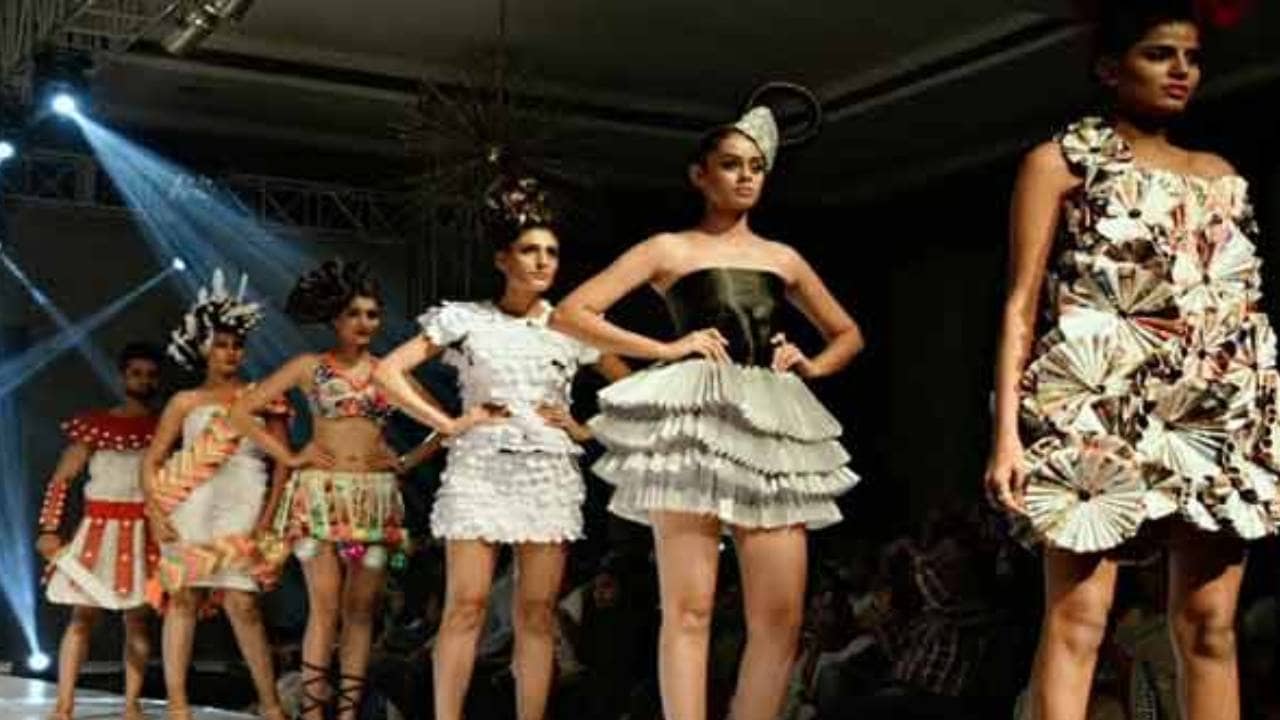 Goat Ramp Walk: ব়্যাম্পে হেঁটে ২১ লক্ষ টাকা! কাজু-পেস্তা খাওয়া কিং গোট কাড়ল আকর্ষণ