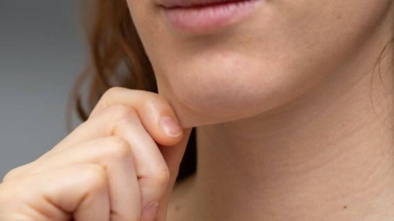 Anti-aging Skin: বয়সের ভারে চামড়া ঝুলে পড়েছে? এই ৫ ঘরোয়া টোটকায় ত্বক হবে ২৫-এর মতো