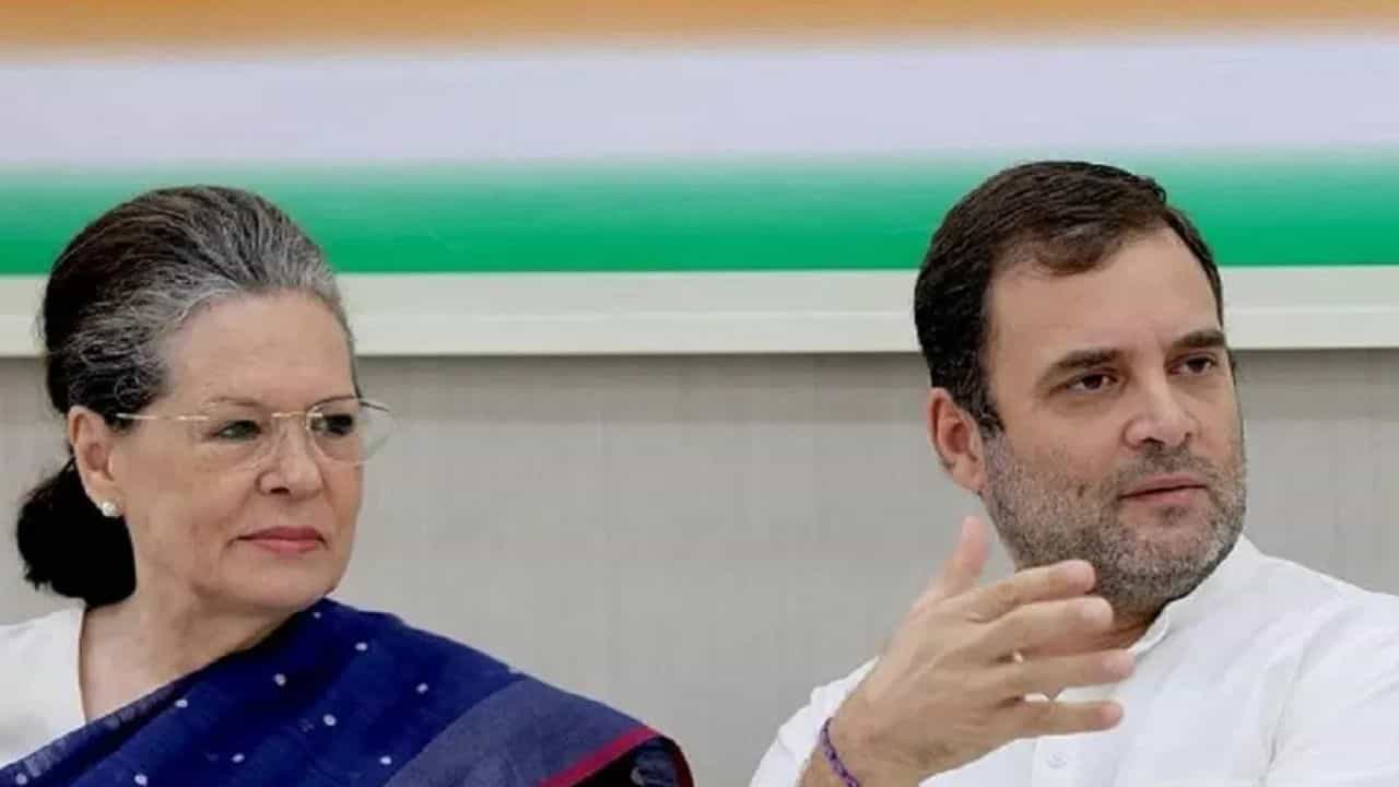 Loksabha Election Result 2024: NDA-র ঘাড়ের কাছে নিঃশ্বাস ফেলছে INDIA জোট, নীতীশ-চন্দ্রবাবুর সঙ্গে আলোচনা কংগ্রেসের Loksabha Election Result 2024: NDA-র ঘাড়ের কাছে নিঃশ্বাস ফেলছে INDIA জোট, নীতীশ-চন্দ্রবাবুর সঙ্গে আলোচনা কংগ্রেসের