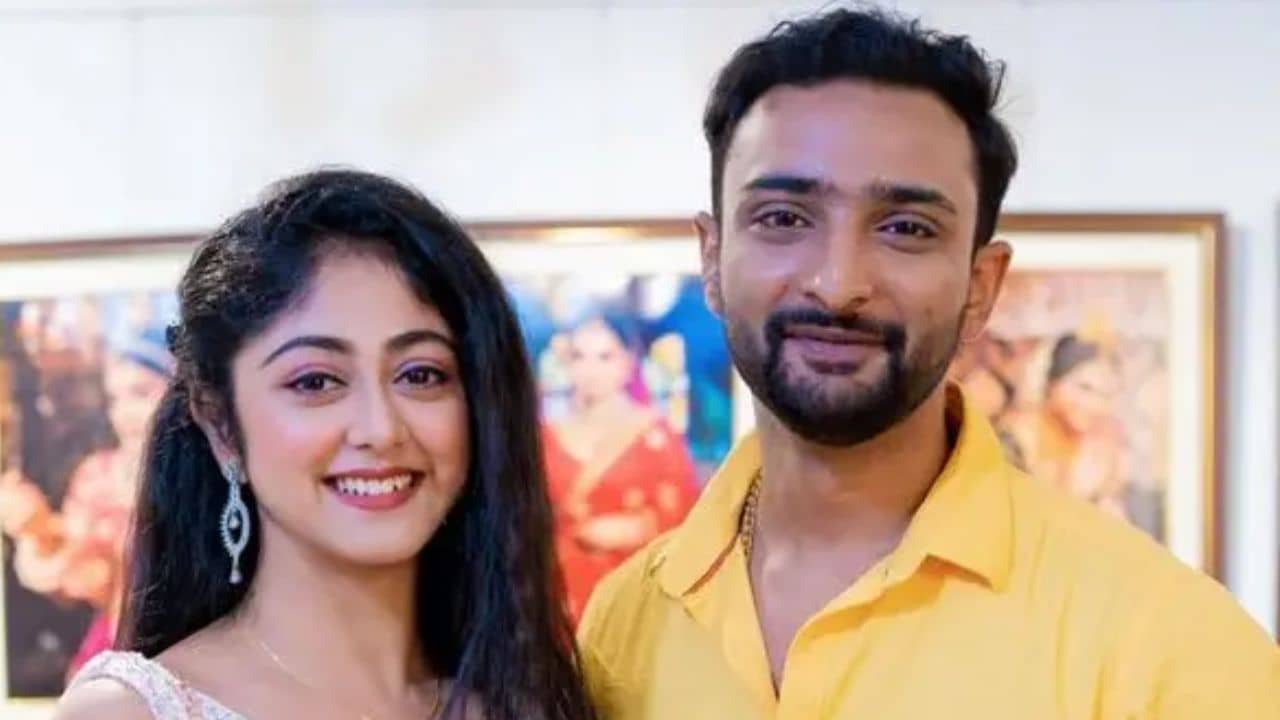 আংটি বদল হয়েও বিচ্ছেদ! সুস্মিতাকে নিয়ে বোমা ফাটালেন প্রেমিক অনির্বাণ