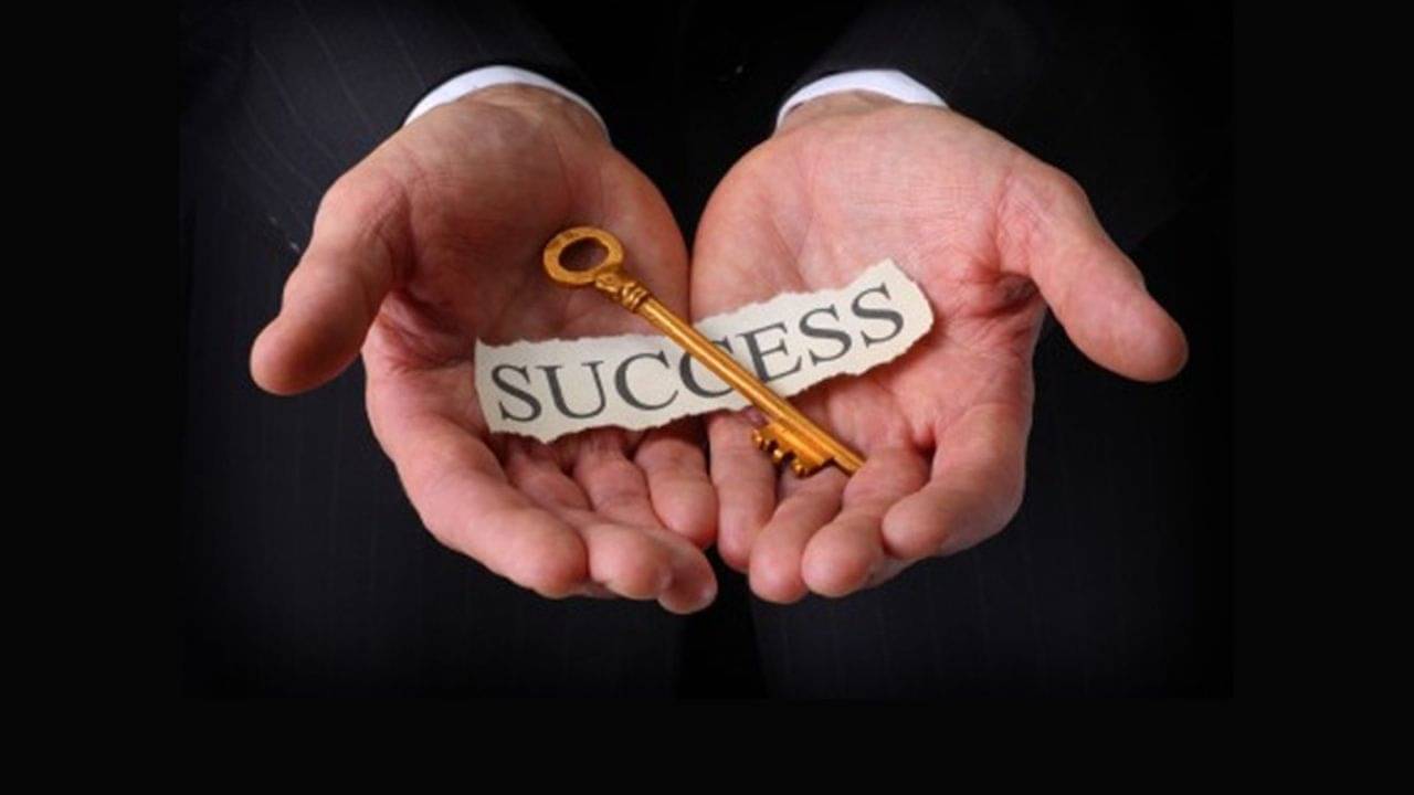 Chanakya Niti: জীবনের সাফল্যের মূলমন্ত্র কী? উন্নতির শিখরে উঠতে মেনে চলুন চাণক্যের এই ৫ নীতি