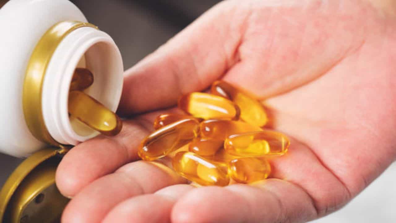 Multivitamin Side Effects: ডাক্তারের পরামর্শ ছাড়াই মাল্টিভিটামিন খান? হতে পারে মারাত্মক বিপদ