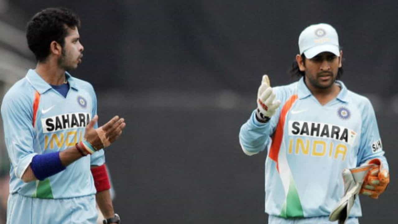 MS Dhoni: রিটার্ন টিকিট বুক করে যেতে বলো... শ্রীসন্থের উপর কেন ভড়কে গিয়েছিলেন ধোনি? MS Dhoni: রিটার্ন টিকিট বুক করে যেতে বলো... শ্রীসন্থের উপর কেন ভড়কে গিয়েছিলেন ধোনি?