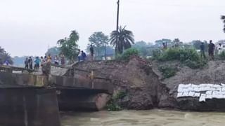 গলা পর্যন্ত মদ খেয়ে রোগীর বেডেই নাক ডাকিয়ে ঘুম ডাক্তারের! ওঠাতে গিয়ে হুলুস্থুল কাণ্ড