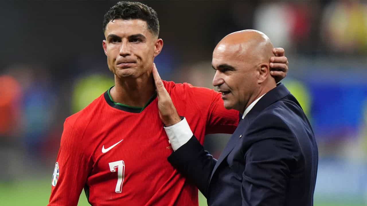 Cristiano Ronaldo: পর্তুগালের জার্সিতে কি শেষ ম্যাচ খেলে নিলেন ক্রিশ্চিয়ানো রোনাল্ডো? যা বললেন কোচ Cristiano Ronaldo: পর্তুগালের জার্সিতে কি শেষ ম্যাচ খেলে নিলেন ক্রিশ্চিয়ানো রোনাল্ডো? যা বললেন কোচ